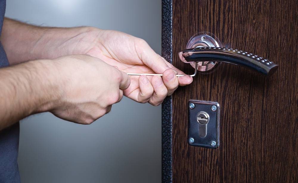 Döşemealtı Çilingir